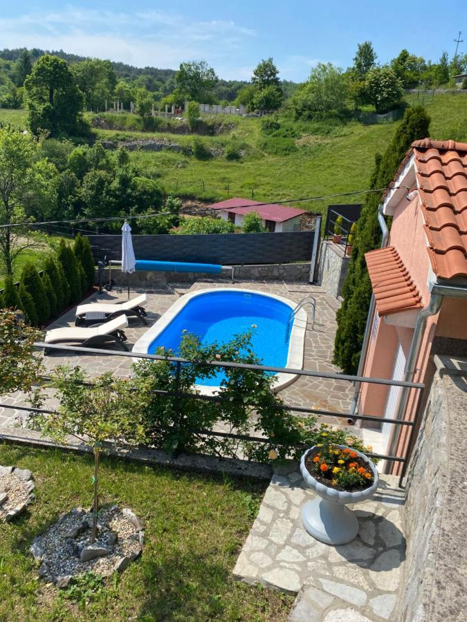 Holiday House Pasjak Sapjane Екстериор снимка
