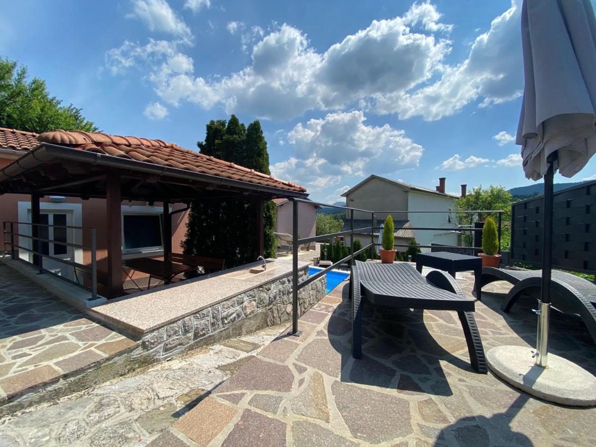 Holiday House Pasjak Sapjane Екстериор снимка