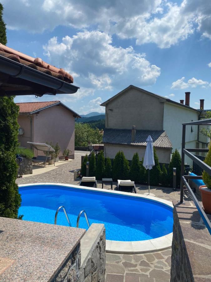 Holiday House Pasjak Sapjane Екстериор снимка