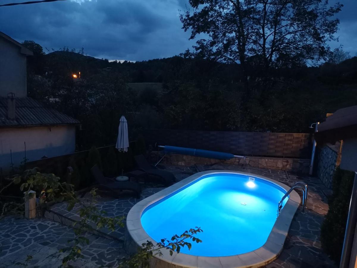 Holiday House Pasjak Sapjane Екстериор снимка